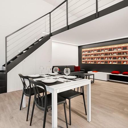Modern Quiet Super Central Luxury Apartment Милан Экстерьер фото