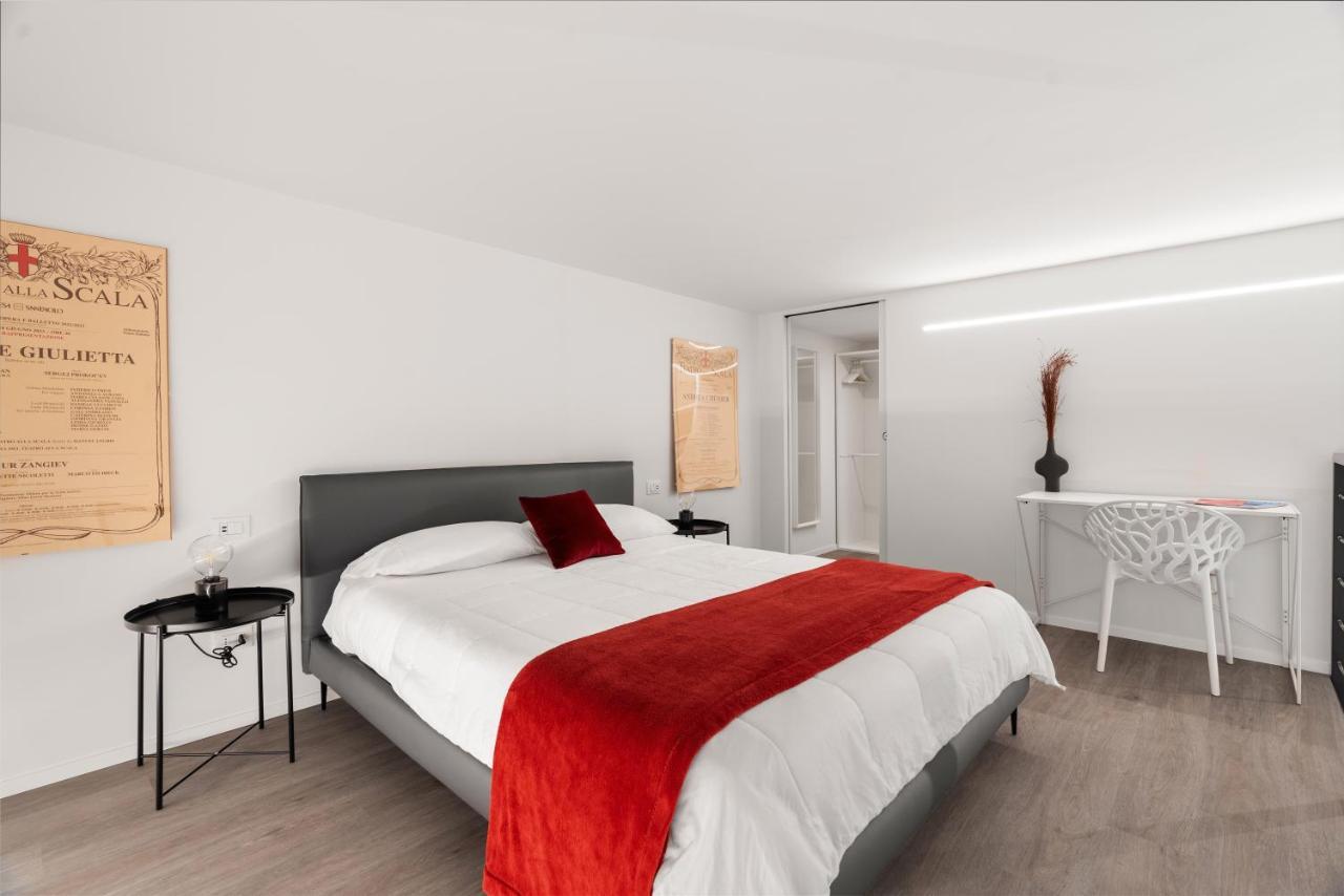 Modern Quiet Super Central Luxury Apartment Милан Экстерьер фото